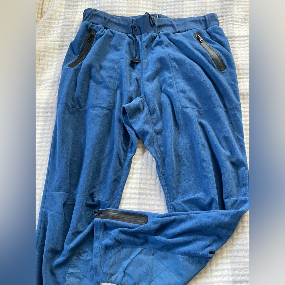 NWT’S Men's All Good Blue Fleece Joggers with Zippered Pockets